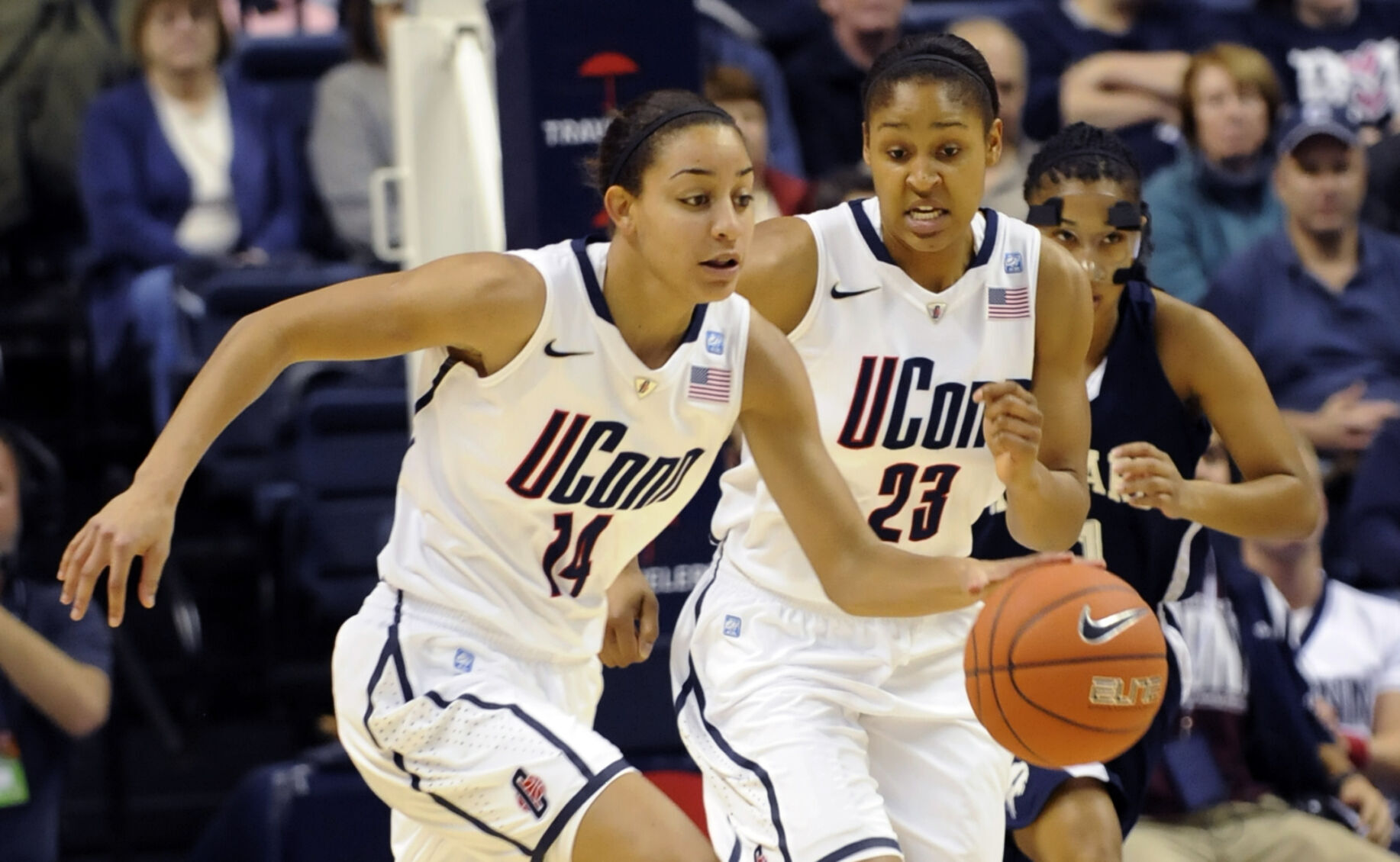 2010: UConn women win record 82nd consecutive game